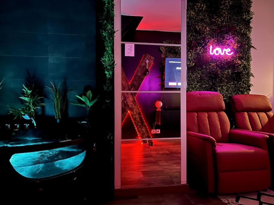 Red Love-Room / Balneo & Plus ! Souppes-sur-Loing 외부 사진